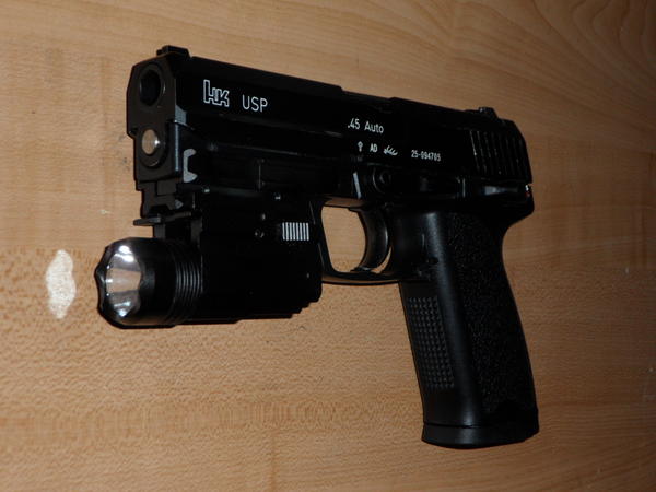 HK USP w-Flashlight